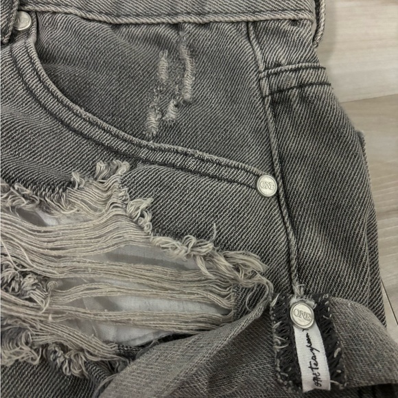 One teaspoon distressed jean shorts - Picture 5 of 9